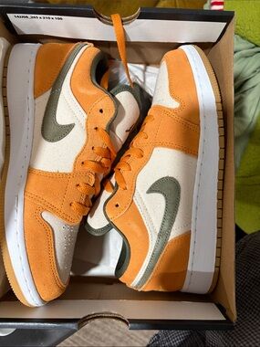 Jordan Kids Orange Cream Low-Top Sneakers with Olive Swoosh